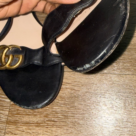 Gucci Black and Gold Women's Sandals - Picture 5 of 5